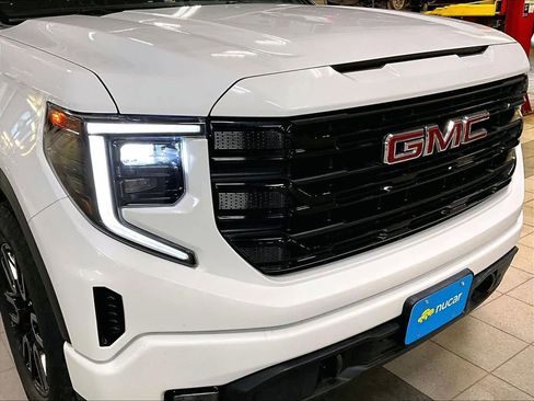 Used 2023 GMC Sierra 1500 Elevation w/ X31 Off-Road Package AWD/4WD image 33