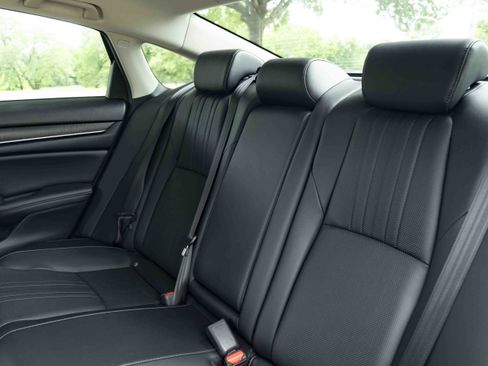 Used 2021 Honda Accord EX-L image 19