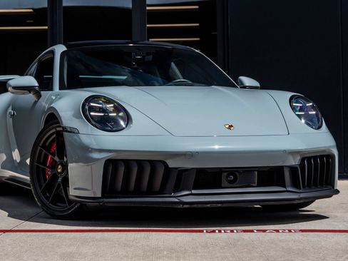 Certified 2026 Porsche 911 Carrera GTS RWD image 9