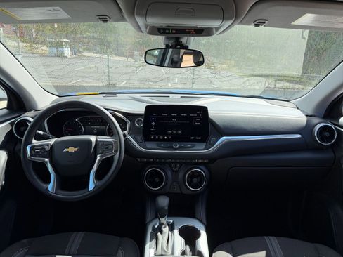 Used 2025 Chevrolet Blazer LT image 33