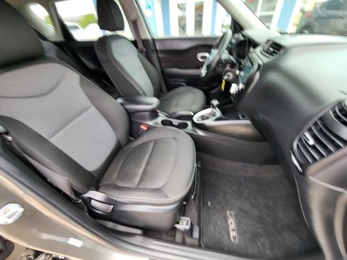 Used 2019 Kia Soul + FWD image 26