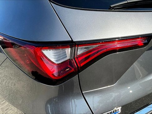 Used 2024 Acura MDX SH-AWD w/ Advance Package image 33