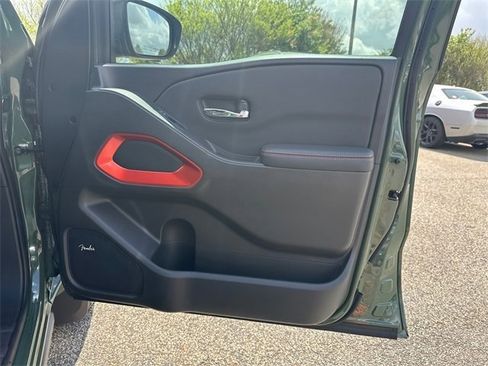 New 2025 Nissan Frontier PRO-4X w/ Pro Convenience Package image 14