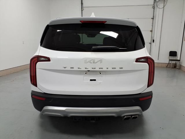 Used 2022 Kia Telluride SX w/ Towing Package FWD image 4