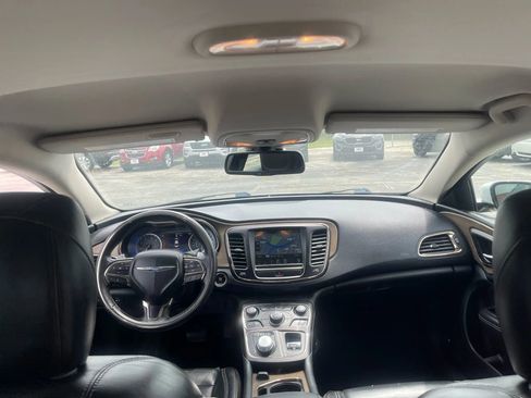 Used 2015 Chrysler 200 C w/ Navigation & Sound Group I image 16