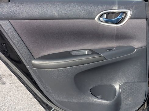 Used 2017 Nissan Sentra SV image 23