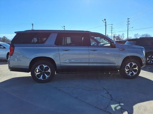 New 2026 GMC Yukon XL AT4 image 8