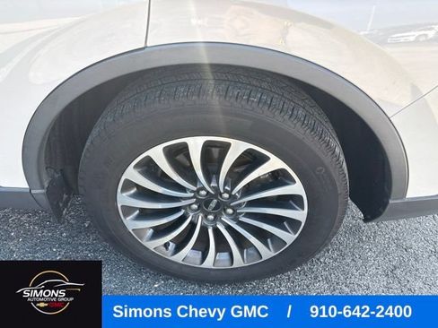 Used 2022 Lincoln Aviator Reserve RWD image 4