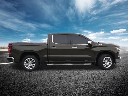 Used 2023 Chevrolet Silverado 1500 LTZ w/ Z71 Off-Road Package AWD/4WD image 23