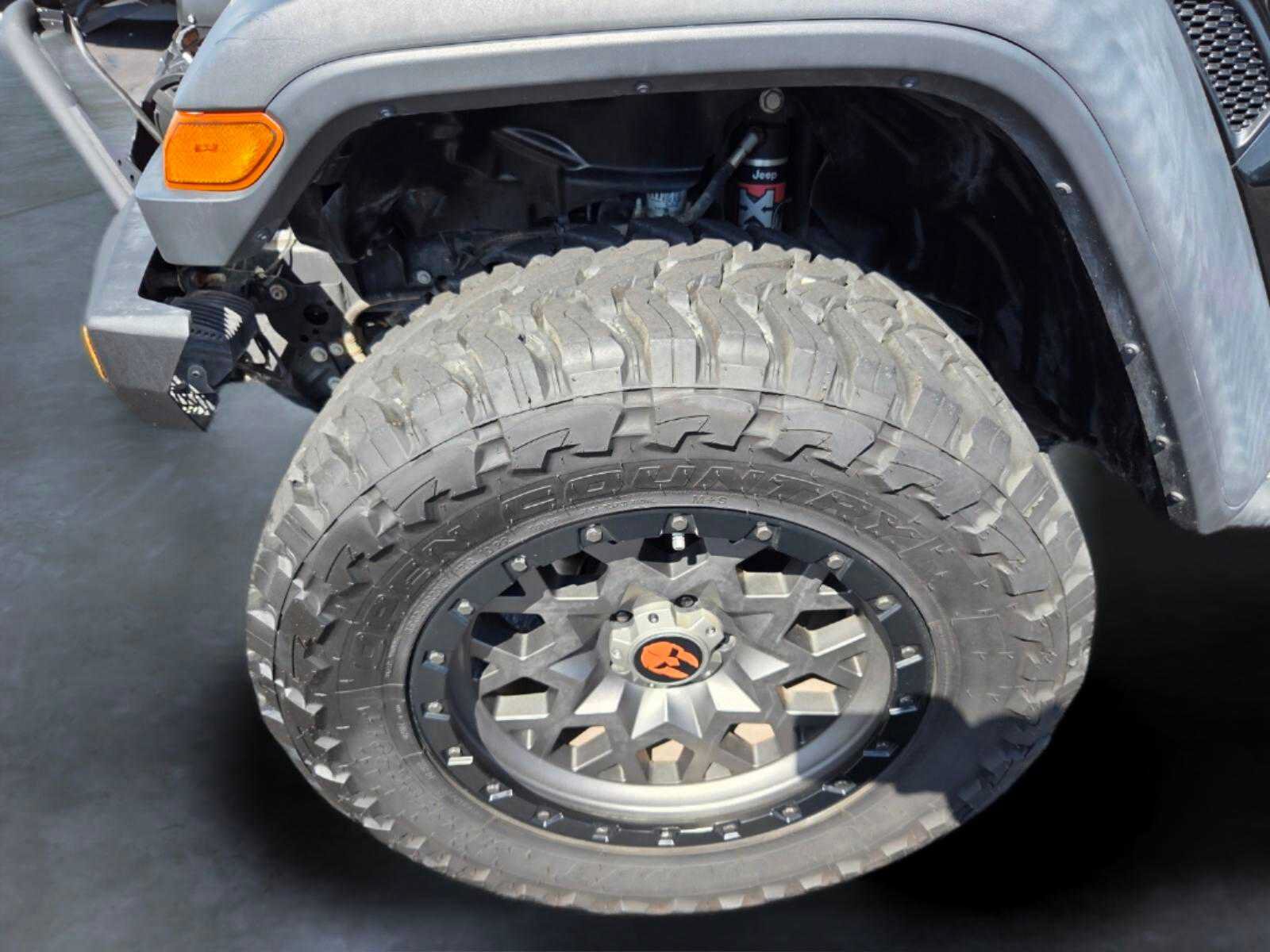 Used 2020 Jeep Gladiator Mojave AWD/4WD image 8