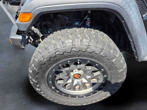 Used 2020 Jeep Gladiator Mojave AWD/4WD image 8