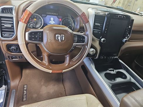 Used 2019 RAM 1500 Laramie image 15