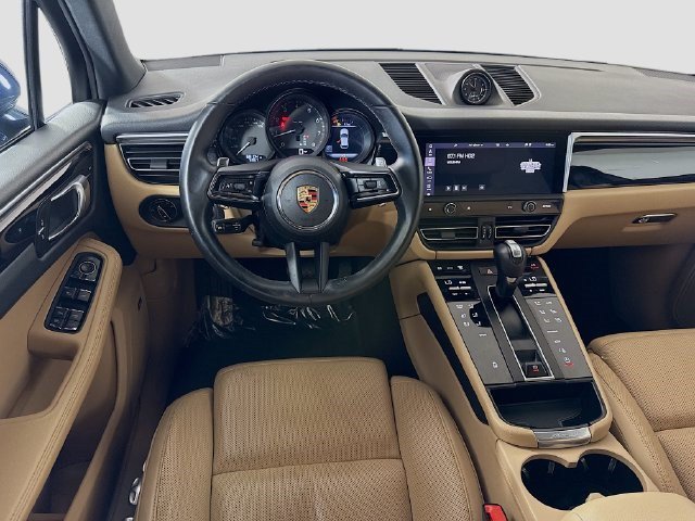 Used 2023 Porsche Macan AWD/4WD image 16