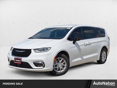 New 2026 Chrysler Pacifica Select