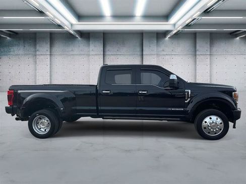 Used 2021 Ford F450 Platinum w/ FX4 Off-Road Package AWD/4WD image 25