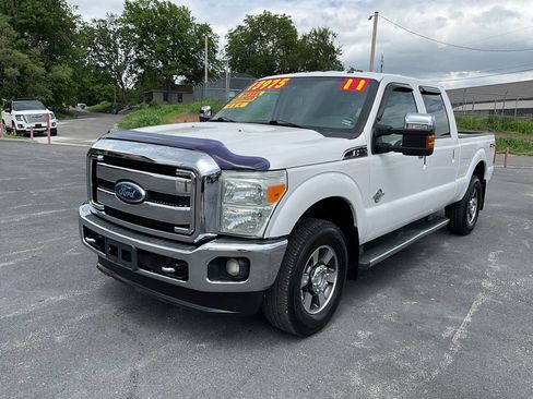Used 2011 Ford F250 Lariat w/ Lariat Interior Pkg AWD/4WD image 24