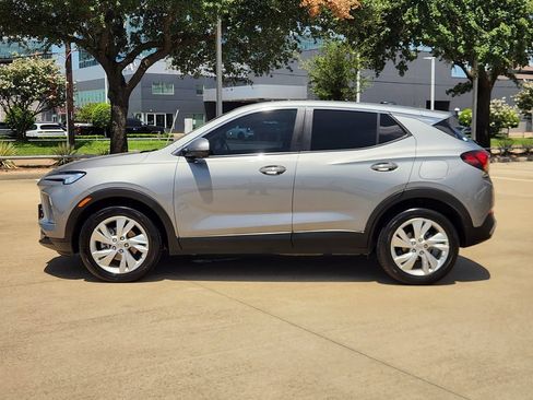 Used 2024 Buick Encore GX Preferred w/ Advanced Technology Package FWD image 4