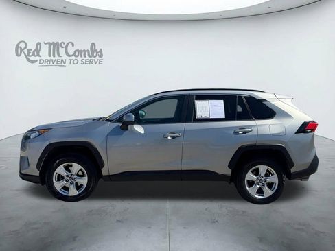 Used 2021 Toyota RAV4 XLE FWD image 2