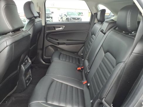Used 2021 Ford Edge SEL w/ Convenience Package image 9