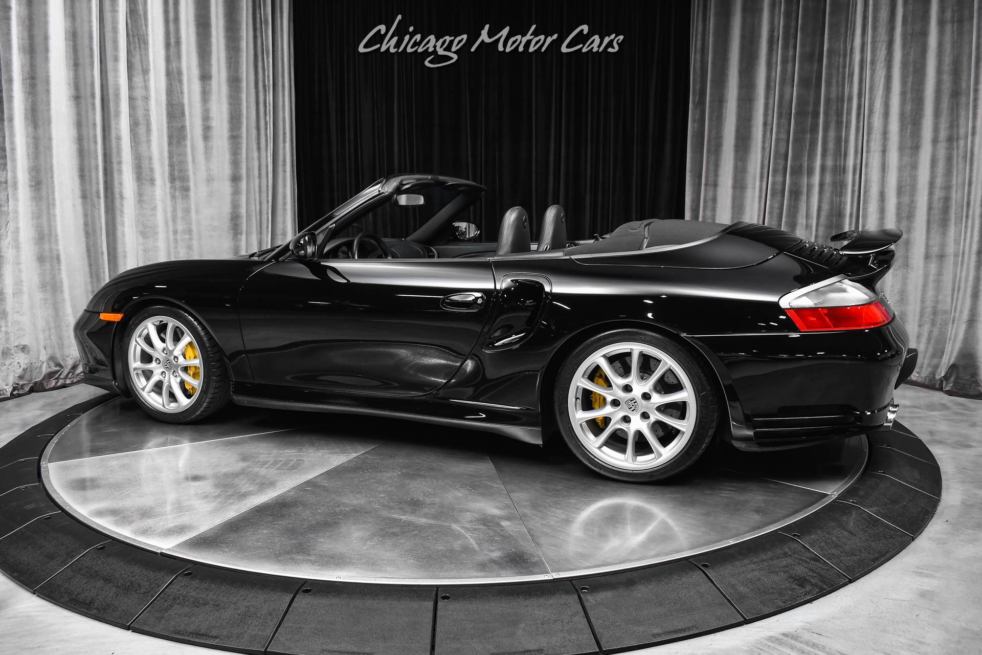 Used 2005 Porsche 911 4 Cabriolet AWD/4WD image 3
