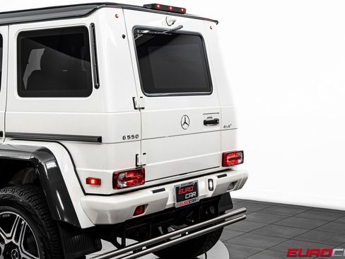 Used 2018 Mercedes-Benz G 550 Squared image 17