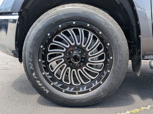 Used 2015 Toyota Tundra SR5 w/ SR5 Upgrade Package image 20