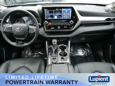 Used 2021 Toyota Highlander Platinum AWD/4WD image 20