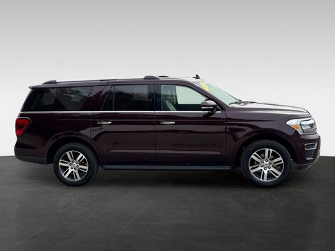 Used 2024 Ford Expedition Max Limited AWD/4WD image 4