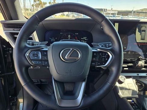 Used 2024 Lexus GX 550 image 28