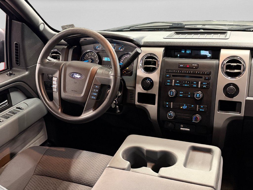 Used 2013 Ford F150 XLT AWD/4WD image 4