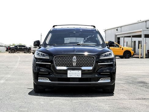 Used 2020 Lincoln Aviator Reserve w/ Elements Package Plus AWD/4WD image 3