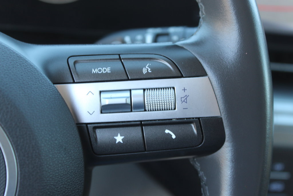 Used 2025 Hyundai Kona SEL AWD/4WD image 28