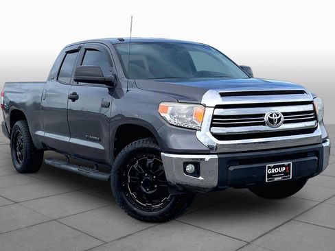 Used 2017 Toyota Tundra SR5 w/ SR5 Upgrade Package RWD image 3