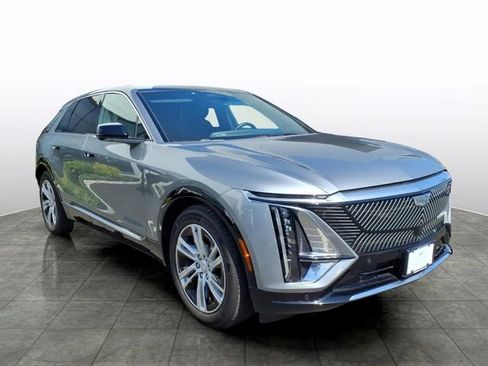 Certified 2024 Cadillac Lyriq Tech AWD/4WD image 7