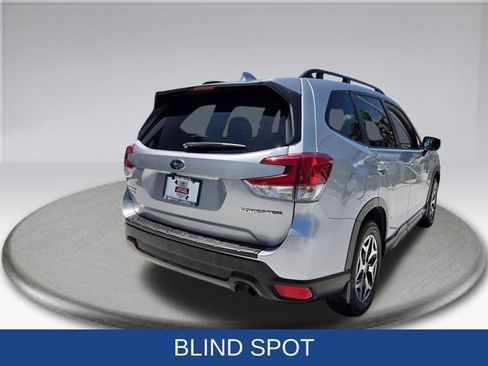 Certified 2022 Subaru Forester Premium AWD/4WD image 13