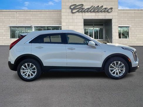 Certified 2023 Cadillac XT4 Luxury w/ Cold Weather Package image 7
