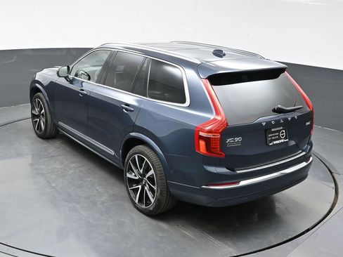 Certified 2025 Volvo XC90 B6 Plus w/ Protection Package Premier image 32