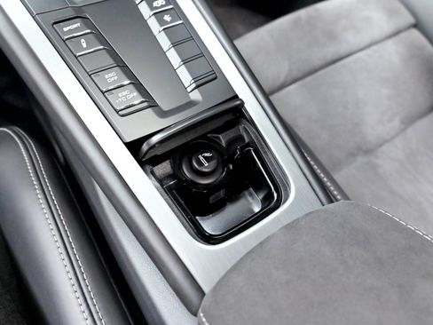 Used 2018 Porsche 911 GT3 RWD image 68