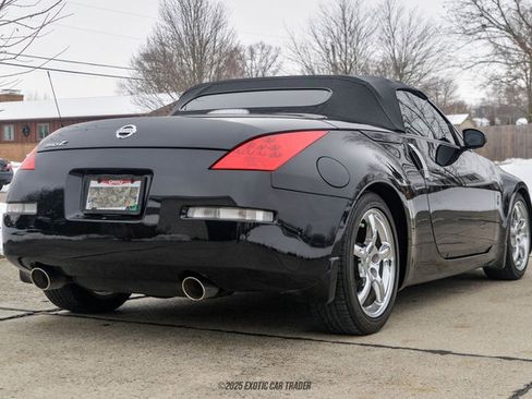 Used 2007 Nissan 350Z Touring image 19