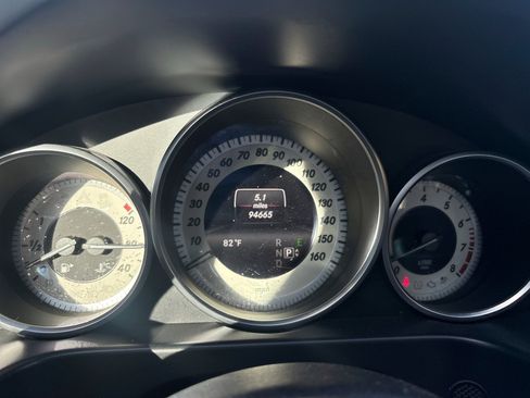 Used 2016 Mercedes-Benz E 400 Sedan image 10