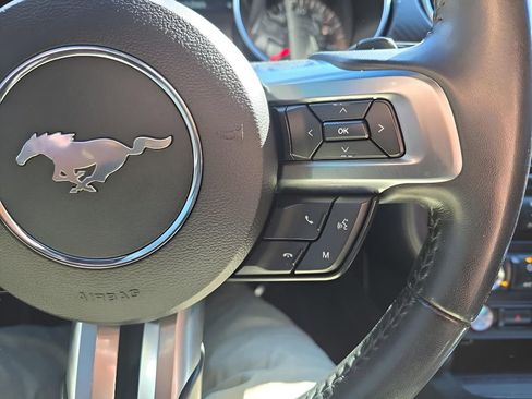 Used 2018 Ford Mustang Coupe image 16