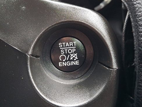 Used 2019 Jeep Compass Latitude image 22