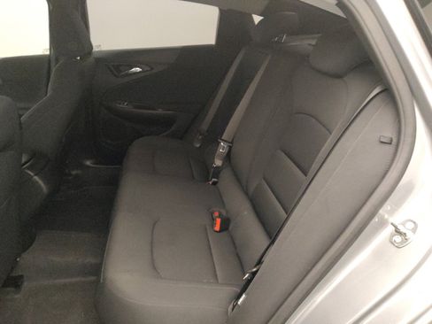 Used 2025 Chevrolet Malibu LS FWD image 18