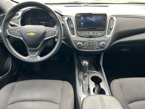 Used 2020 Chevrolet Malibu LT FWD image 3