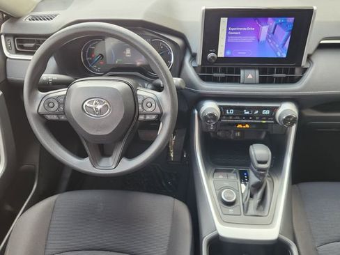 Used 2025 Toyota RAV4 LE image 25