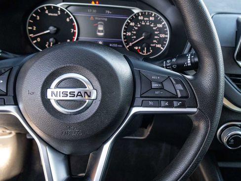 Used 2022 Nissan Altima 2.5 SV FWD image 34