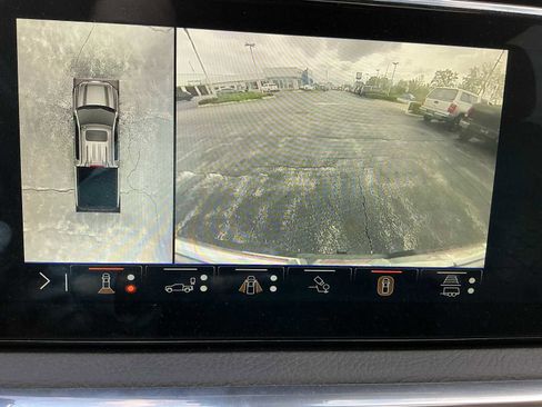 Used 2024 GMC Sierra 1500 Denali w/ Denali Reserve Package AWD/4WD image 13