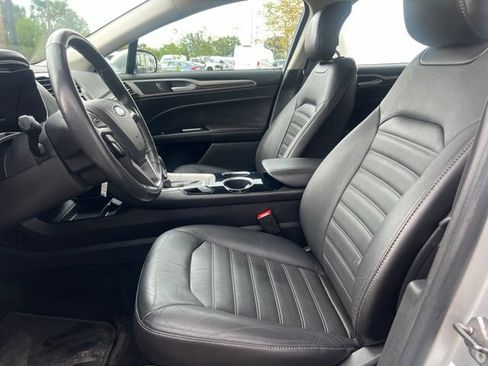 Used 2013 Ford Fusion SE FWD image 19