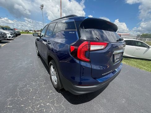 Used 2022 GMC Terrain SLE w/ Driver Convenience Package FWD image 6