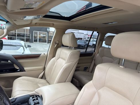 Used 2019 Lexus LX 570 4WD image 6